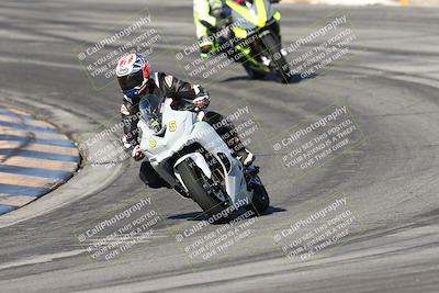 media/Dec-01-2025-Moto Forza (Mon) [[2daa91e15f]]/2-Intermediate Group/Session 2 (Turns 9 and 10)/